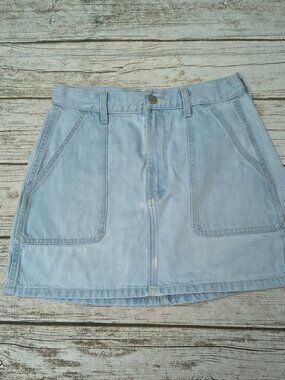 Denim Forum Light Wash The 90s Utility Mini Denim Skirt Size 27